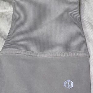 Lululemon Gray Ribbed Leggings